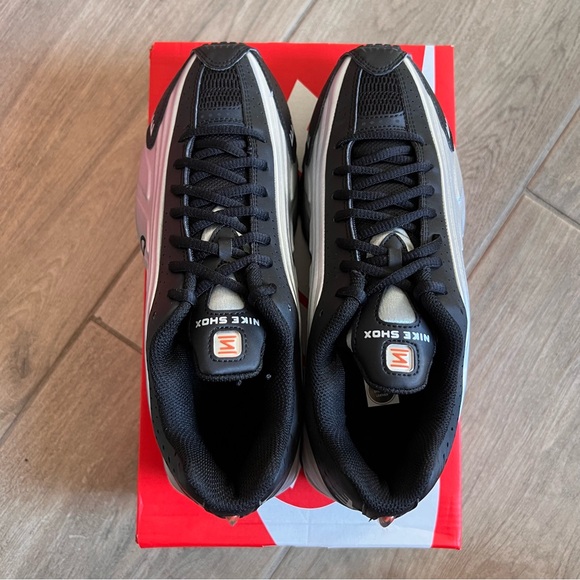 Nike Shox R4 - Picture 5 of 8